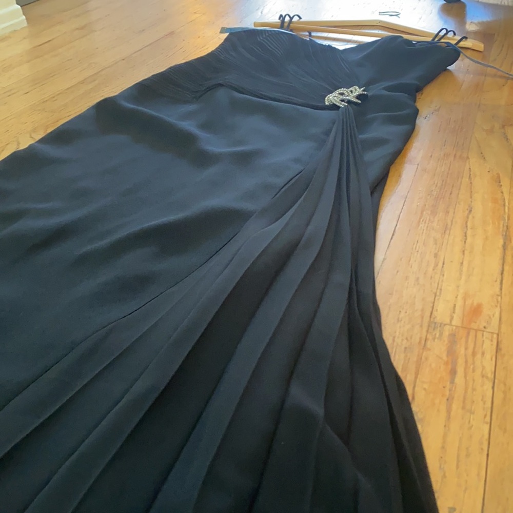 Daymor Couture long black formal dress - Picture 11 of 11